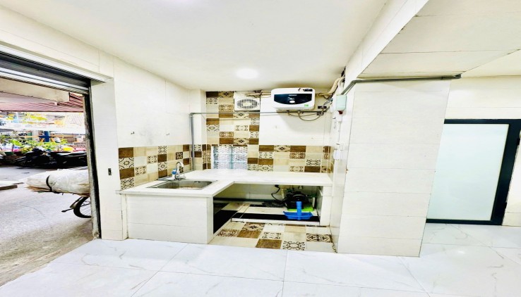 Bán căn hộ TT Tầng 1 kinh doanh Phố 8/3, 44m2, SĐCC, Mặt tiền 5m, giá 2.650 tỷ